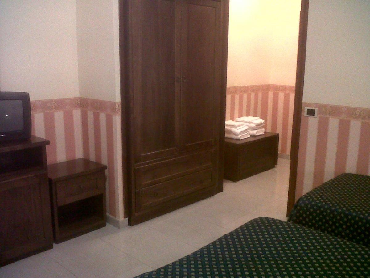 Hotel Eden Sul Lago Bolsena Bagian luar foto