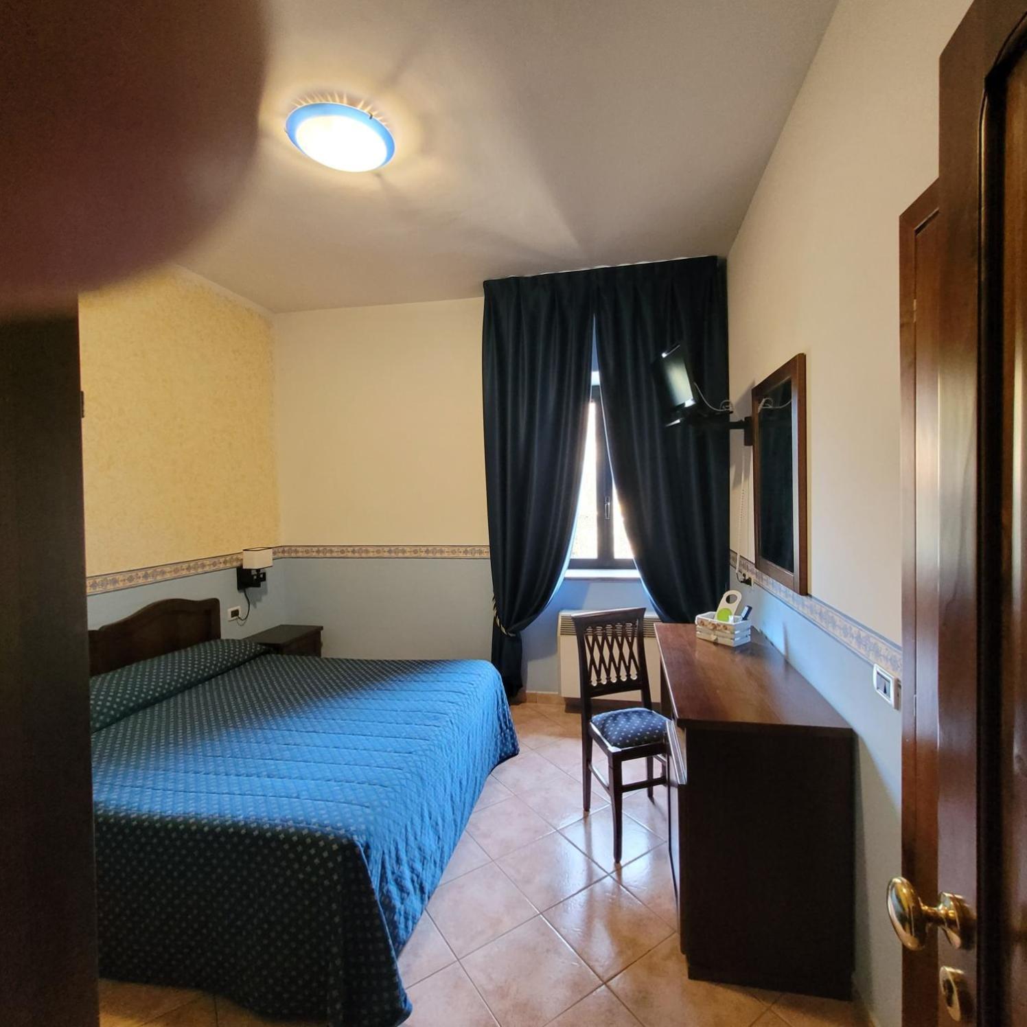 Hotel Eden Sul Lago Bolsena Bagian luar foto