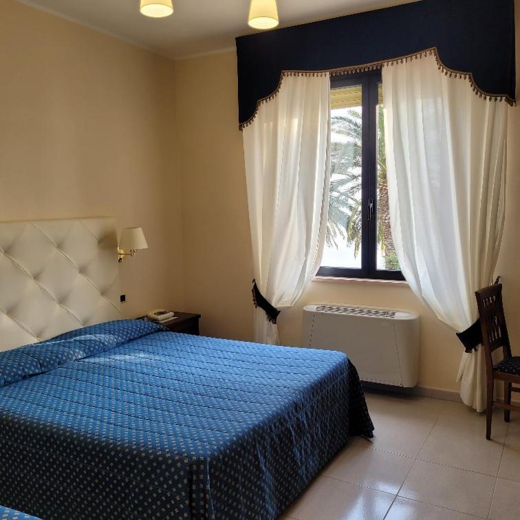 Hotel Eden Sul Lago Bolsena Bagian luar foto